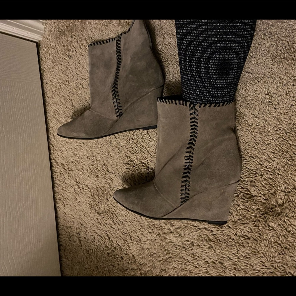 Charles David Boots sz 8